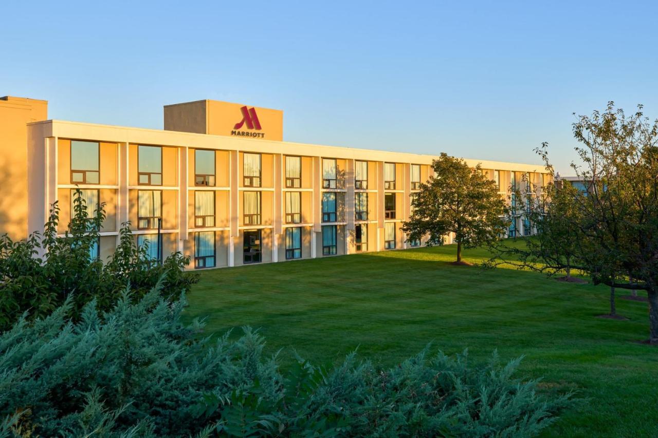 Washington Dulles Airport Marriott Hotel Sterling Exterior photo